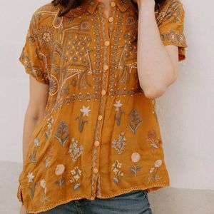 **New with Tags*** A boho chic shirt to add flare to casual wear!